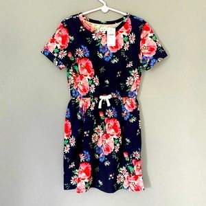 Gap girl’s navy 🌸 floral dress.